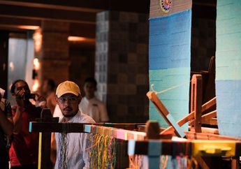 Gunakan Jaring Ikan Bekas dan Sampah Laut, Ari Bayuaji Tampilkan Karya Seni Indah 'Menenun Laut'