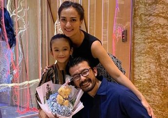 Masih 6 Tahun, Anak Atiqah Hasiholan Dapat Cincin dari Cowok, Rio Dewanto Cemburu, Pacarnya Salma Cuma Boleh Bapak!