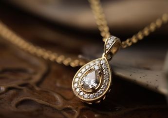 10 Arti Mimpi Perhiasan Emas Menurut Primbon Jawa, Punya Bisnis? Anda Akan Jadi Saksi Tangan Tuhan Bekerja