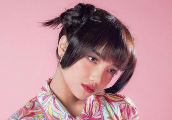 Gak Kalah dari Model Papan Atas! Intip Penampilan Fuji dalam Pemotretan Serba Pink bak Barbie!