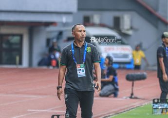 Uston Nawawi Kompeten Gantikan Aji Santoso Tapi Tak Bisa Diangkat Pelatih Tetap, Persebaya Sebut PSSI 'Kacau'