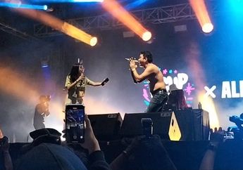 Aldi Taher Ajak Penonton Mirip Dewi Perssik Nyanyi di Atas Panggung The Sounds Project Vol.6