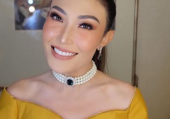 Ayu Dewi Upacara 17 Agustus di Istana Negara, Intip Penampilannya Kenakan Baju Adat Lampung!