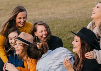 7 Shio Paling Ekstrover, Rame Banget Kalau Ada Doi!