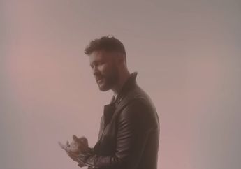 Lagu Baru Calum Scott, Simak Lirik At Your Worst yang Cocok buat Pasangan Bucin!