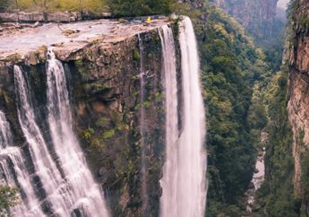 5 Arti Mimpi Jatuh dari Air Terjun, Coba Pahami Emosimu, Sedang Kalut?