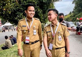 Suami Chacha Frederica Ngakak Terbahak-bahak saat Diberi Gantungan Kunci oleh Wali Kota Solo, Ternyata Upin Ipin Berwajah Gibran Rakabuming