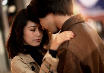 5 Shio Tipe Hopeless Romantic, Siapa yang Paling Sering Tertampar Realita?