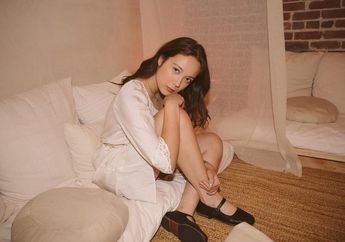 Laufey Rilis Lagu Baru, Simak Lirik Lovesick, Salah Satu Single di Album Bewitched