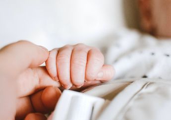 5 Arti Mimpi Punya Anak Lagi, Bak Ketiban Durian Runtuh!