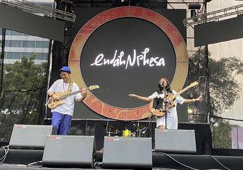 Endah N Rhesa Lakukan Beatbox di Panggung Flavs Festival 2023