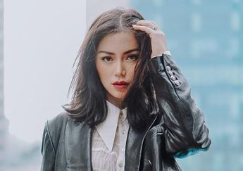 Totalitas Gaya ABG! Jessica Iskandar Tampil Modis Saat Liburan ke Jepang Bareng Keluarga!