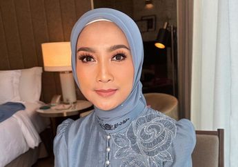 Desy Ratnasari Jadi Model Runway Sehari! Intip Penampilan Sang Anggota DPR RI Kenakan Baju Desainer!