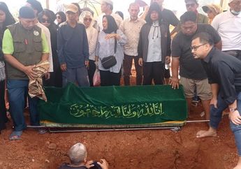 Innalillahi! Isak Tangis Mengiringi Pemakaman Shena Malsiana, Penyanyi Jebolan X Factor, sang Ayah: Selamat Jalan The Creep