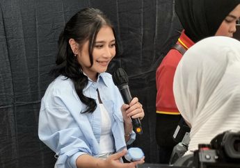 Jadi Kasir Minimarket, Prilly Latuconsina Hafal Nama dan Pekerjaan Penggemarnya