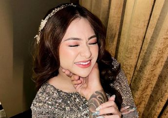 Nathalie Holscher Jadi Model Kebaya di Cirebon! Penampilan Anggun Bunda Adzam Banjir Pujian!