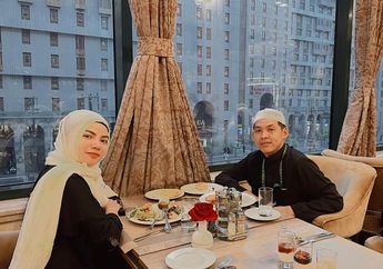 Bodo Amat Dituding Jadi Istri Kedua Ko Apex, Dinar Candy Pamer Pergi Umrah, Netizen Auto Serbu Unggahan sang DJ