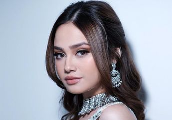 Manusia Apa Bukan? Cantiknya Syifa Hadju Berbalut Kebaya Megah dalam Ajang FFI 2023!