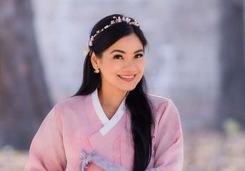 Cantiknya Titi Kamal Kenakan Hanbok Serba Pink bak Artis Drakor, Mirip Princess!
