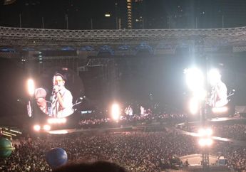 Bikin Kejutan! Maliq & D'essentials Tampil di Konser Coldplay, Chris Martin: Pertama Kalinya Magic Trick