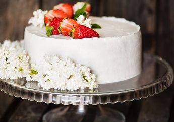 5 Arti Mimpi Beli Kue Ulang Tahun, Sinyal Kebahagiaan Akan Datang!