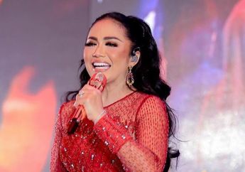 Krisdayanti Manggung di Hotel Mewah Kota Solo, Tampil Maksimal Sampai Gonta-ganti 2 Busana!