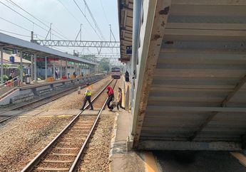 Innalillahi, Asyik Bercanda dengan Teman, Seorang Penumpang Tewas Tertabrak KRL di Serpong