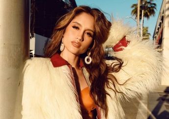 Cantiknya Ibunda Cinta Laura, Paras Herdiana Kiehl Awet Muda dan Penampilannya Kece Bak ABG Meski Sudah Berusia 60 Tahun