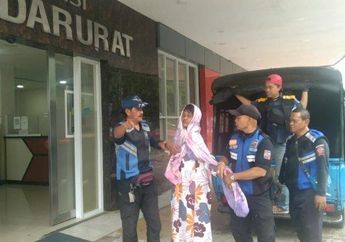 Diduga Depresi Gegara Ngejar Followers Sampai Kecanduan Live TikTok, Wanita 24 Tahun Diangkut Dinsos Kota Bogor!
