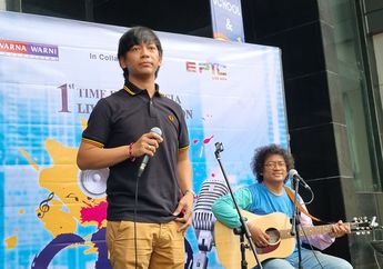 Rian D'masiv Ajak Warga Jakarta Nyanyi Bareng di CFD, Disiarkan Live Pakai Videotron