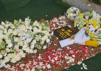 Kondisi Makam Kiki Fatmala di San Diego Hills, Cantik Berhias Karangan Bunga