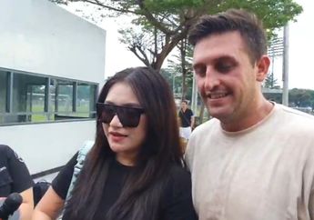 Nathalie Holscher Bicara Soal Persiapan Menikah dengan sang Kekasih Bule, Ladislao: Insya Allah Lancar Sampai Hari H