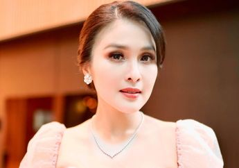 Salut! Sandra Dewi Tak Gengsi Jualan Sepatu, Ternyata Dibanderol dengan Harga Segini, Intip Potretnya yang Bikin Kepincut