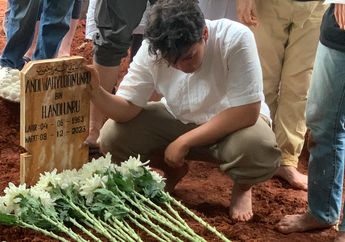 Keluarga dan Sahabat Hadiri Pemakaman Yayu Unru, Fatih Unru: Saya Yakin Dia Sangat Senang