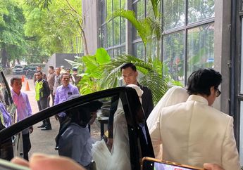 Didampingi Abidzar Al-Ghifari dan Umi Pipik, Adiba Khanza Tiba di Lokasi Pernikahan dengan Egy Maulana Vikri