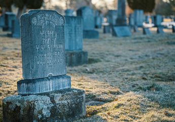 7 Arti Mimpi Meninggal dan Dikubur, Pertanda Baik atau Buruk?