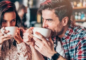 5 Hal Paling Enggak Romantis yang Sebenarnya Tunjukkan Tanda Cinta