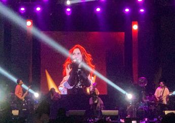 Manggung di Malam Tahun Baru, Ayu Ting Ting Ditanya Penonton Soal Ayah Ojak: Emang Pada Kenal?