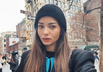 Makin Gemes Setelah Jadi Istri Orang, Gaya Enzy Storia Liburan ke Jepang Gak Kalah dari ABG!