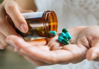 3 Arti Mimpi Minum Obat, Ternyata Bukan Pertanda Tubuh Akan Sakit