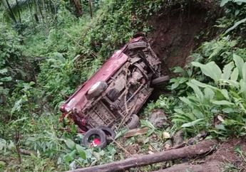 Antar Ayah Merantau, 3 Anak Alami Kecelakaan di Wonogiri, Mobil Masuk Jurang hingga Satu Orang Tewas