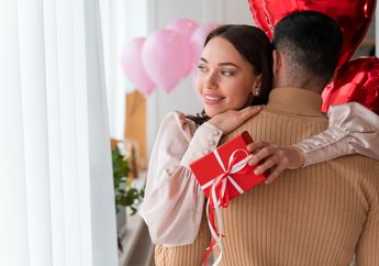 5 Inspirasi Kado Valentine 2024 untuk Pacar Tersayang, Ayang Bakal Makin Klepek-klepek!