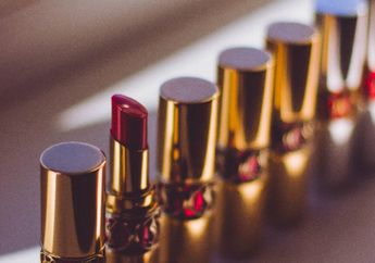 5 Arti Mimpi Lipstik di Malam Imlek, Ada Hal Romantis sampai Pertanda Buruk