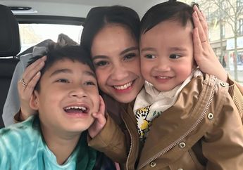 Gemasnya Rayyanza Dapat Kado&nbsp;Ulang Tahun dari Rafathar:&nbsp;Wow, Robot