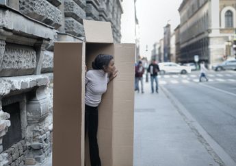 5 Shio Introver, Sering Disebut Pendiam tapi Rame Banget Kalau Lagi sama Bestie!