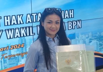 Nirina Zubir Full Senyum Menangkan Kasus Mafia Tanah, 4 Sertifikat Diserahkan