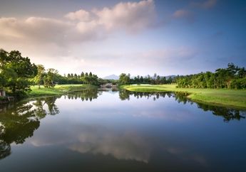 3 Arti Mimpi Berenang di Danau, Tak Usah Khawatir, Ternyata Hal Baik Ini akan Segera Datang, Lho!