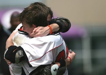 5 Arti Mimpi Memeluk Seseorang Jadi Pengingat Emosi dan Penerimaan Jati Diri, Simak Penjelasannya