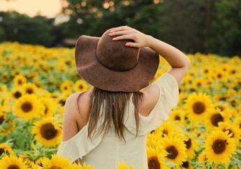 5 Arti Mimpi Mendapat Hadiah Bunga Matahari, Ternyata Jadi Pertanda Bakal Mengalami Momen Ini dalam Hidup, Simak Penjelasannya
