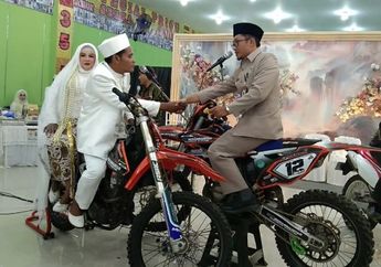 Anti Mainstream, Pengantin di Magelang Gelar Ijab Kabul di Atas Motor Trail, Beri Mahar 10 Kg Beras